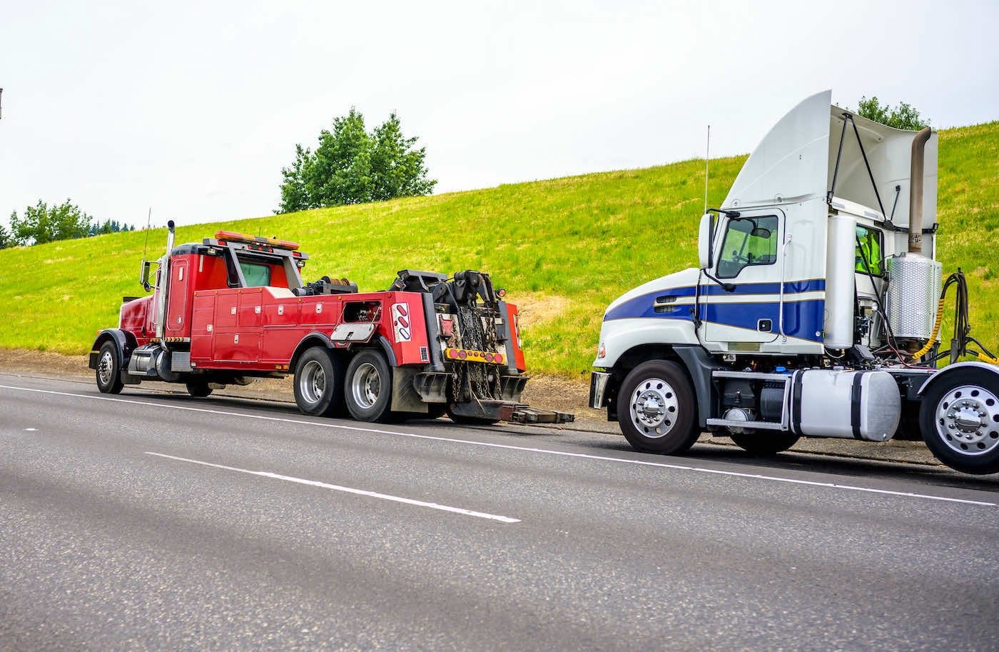 Halifax-Towing-heavy-towing-4