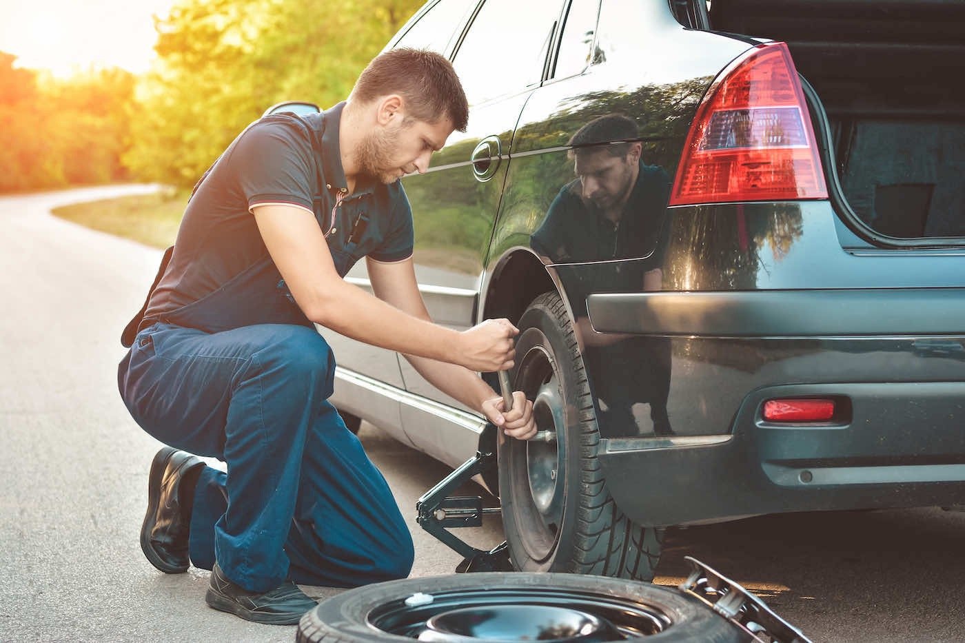 Halifax-Towing-roadside-tire-change