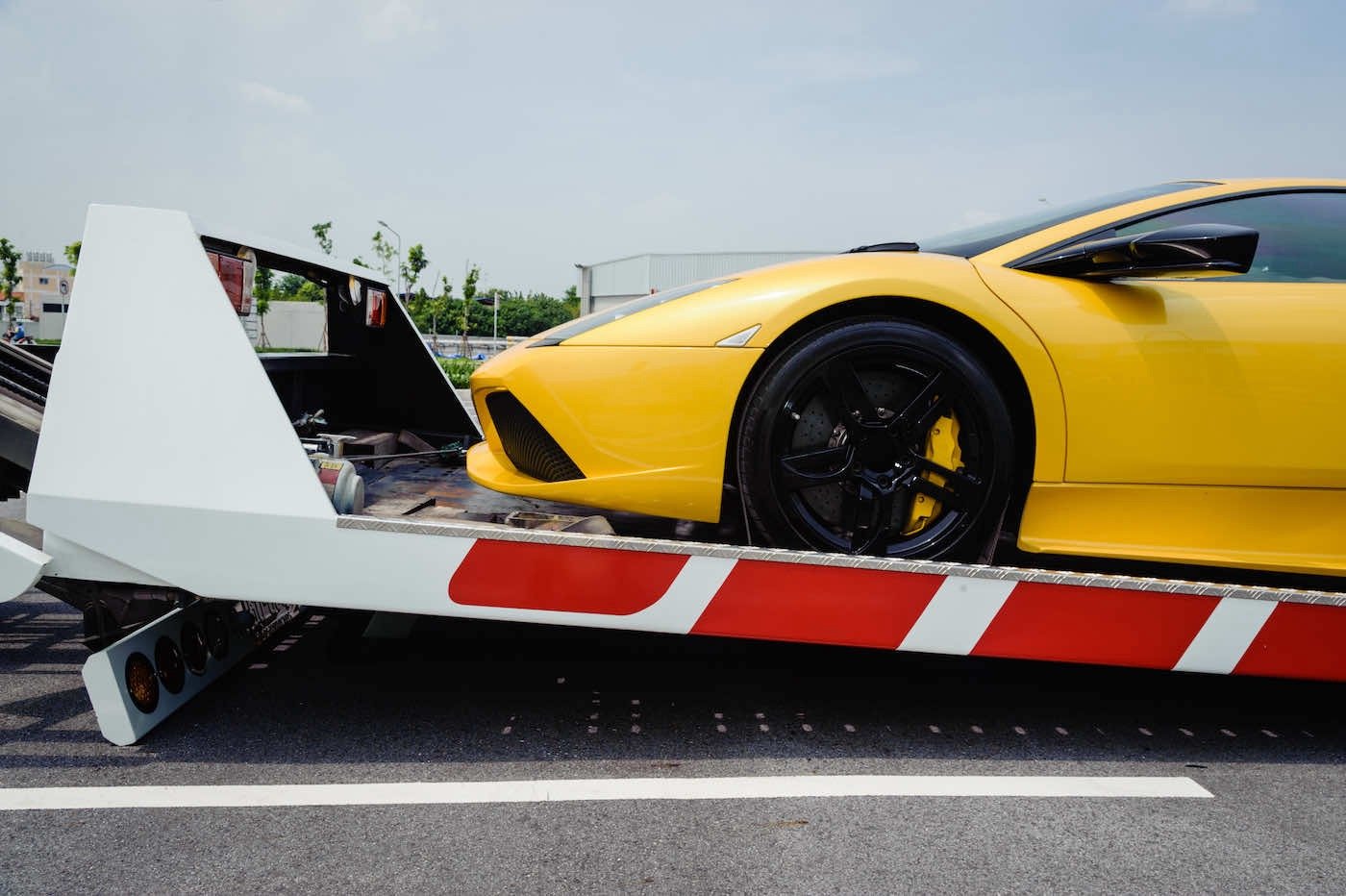 Halifax-Towing-speciialty-car-towing